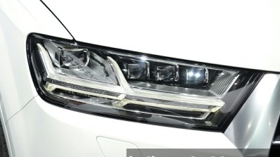 Audi Q7 e-tron 2.0 TFSI quattro headlamp at Auto Shanghai 2015