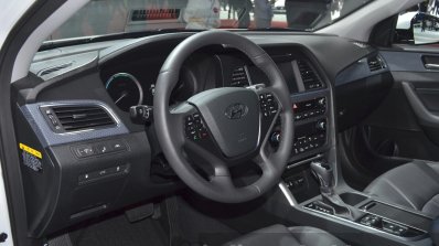 Hyundai Sonata Hybrid interior at Auto Shanghai 2015