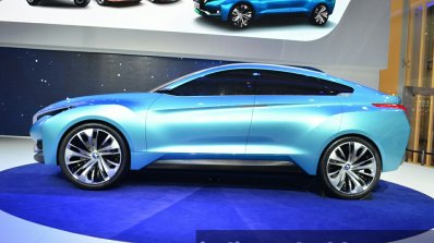 Venucia VOW concept side at Auto Shanghai 2015