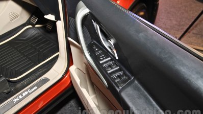 2015 Mahindra XUV500 facelift W10 power window buttons