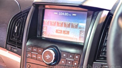 2015 Mahindra XUV500 facelift W10 touchscreen music system