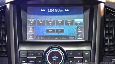 2015 Mahindra XUV500 facelift W10 touchscreen system