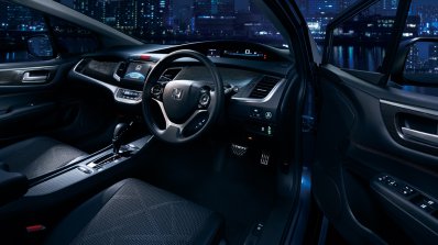 2016 Honda Jade RS dashboard press image