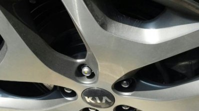 2016 Kia Sportage alloy rims spied testing