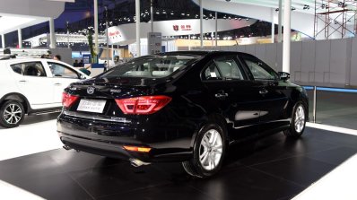 Lifan 820 front rear quarter view