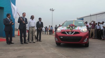 Nissan 500,000th Export Sicard flag off