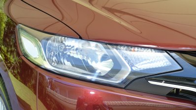 2015 Honda Jazz 1.2 VX MT headlight India