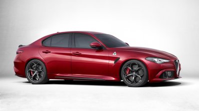 2016 Alfa Romeo Giulia side press shot