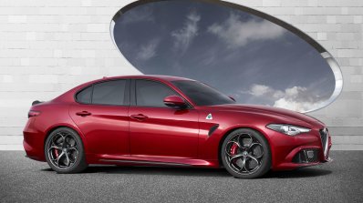 2016 Alfa Romeo Giulia side unveiled press shot