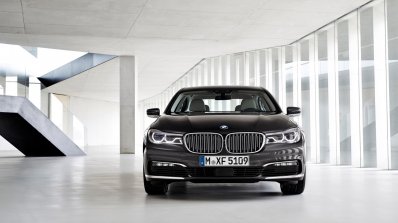 2016 BMW 7 Series front unveiled in Munich