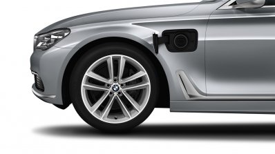 2016 BMW 7 Series front wing with plug in socket unveiled in Munich