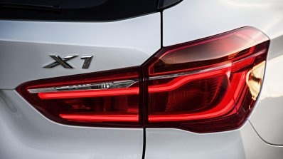 2016 BMW X1 taillights