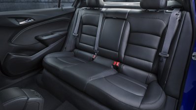2016 Chevrolet Cruze rear seat official image