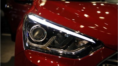 2016 Hyundai SantaFe Prime LED DRLs unveiled in Korea