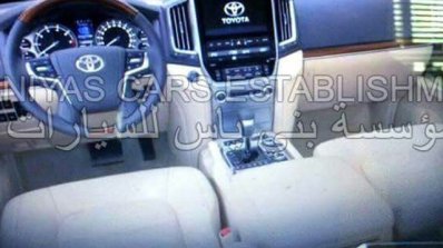 2016 Toyota Land Cruiser facelift interior leaked