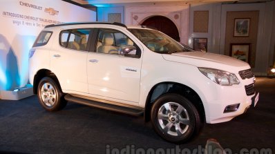 2016 Chevrolet Trailblazer front three quarter unveiled in Delhi