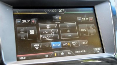 2016 Ford Taurus infotainment display spotted in the flesh post unveil