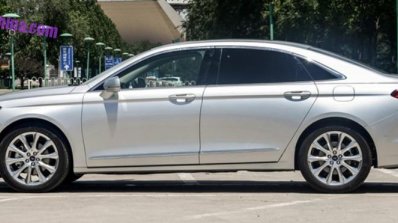 2016 Ford Taurus side spotted in the flesh post unveil