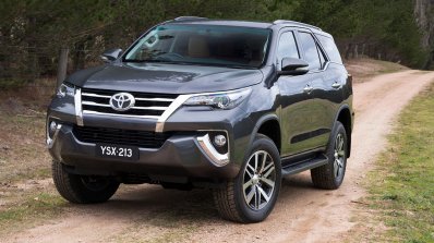 2016 Toyota Fortuner grille revealed Australian spec