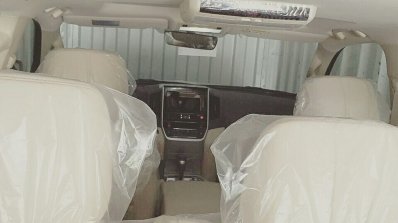 2016 Toyota Land Cruiser interior spotted undisguised