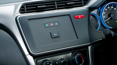 Honda Grace (Honda City) turn indicator and horn training car for driving schools launched