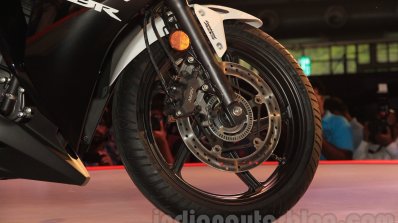 2015 Honda CBR 250R rims updated with new graphics and colors