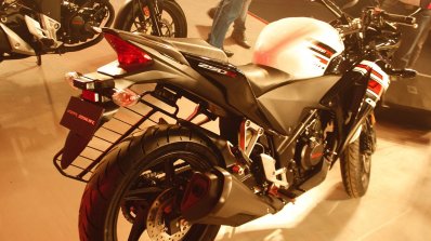 2015 Honda CBR250R India spec rear three quarter from Revfest