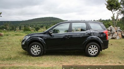 2015 Mahindra XUV500 (facelift) side review