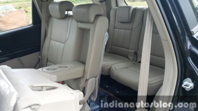 2015 Mahindra XUV500 (facelift) third row seat access review