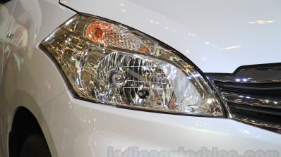 2015 Suzuki Ertiga facelift headlight at the Gaikindo Indonesia International Auto Show 2015