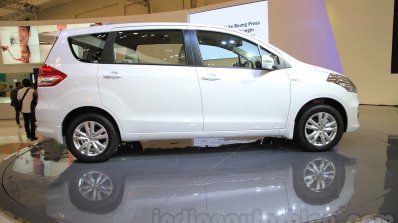 2015 Suzuki Ertiga facelift side view at the Gaikindo Indonesia International Auto Show 2015