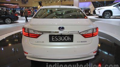2016 Lexus ES300h rear at the 2015 Gaikindo Indonesia International Motor Show (2015 GIIAS).