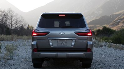 2016 Lexus LX rear press image