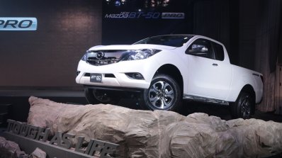 2016 Mazda BT-50 PRO Thailand launch front three quarter