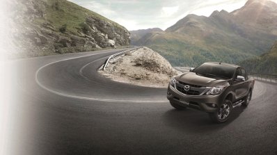 2016 Mazda BT-50 PRO front three quarter highway official