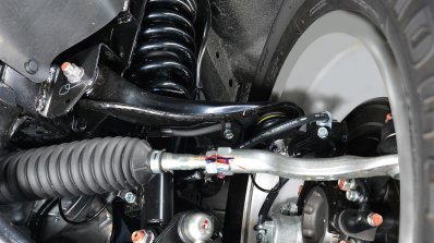 2016 Mitsubishi Pajero Sport wheel hub unveiled