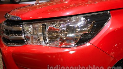 2016 Toyota Hilux Double Cab front end at the 2015 Gaikindo Indonesia International Auto Show (2015 GIIAS).