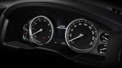 2016 Toyota Land Cruiser (facelift) instrument cluster launched press image