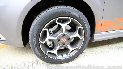 Fiat Punto Abarth grey alloy wheel for India