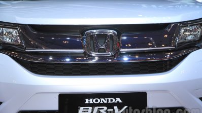 Honda BR-V white chrome grille at Gaikindo Indonesia International Auto Show 2015