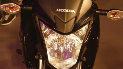 Honda CB Hornet 160R headlight from the showcase in India