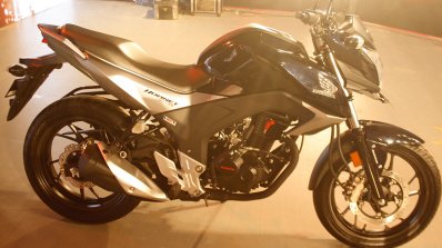 Honda CB Hornet 160R side profile from the showcase in India