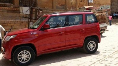 Mahindra TUV300 side top spec variant spotted undisguised