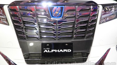 Toyota Alphard Hybrid grille at the Gaikindo Indonesia International Auto Show 2015