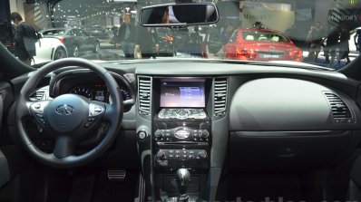 2015 Infiniti QX70 Ultimate dashboard at IAA 2015