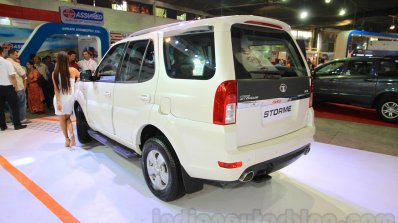 2015 Tata Safari Storme facelift rear three quarter at the 2015 Nepal Auto Show