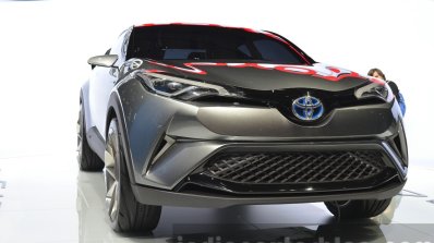 2015 Toyota C-HR Concept front three quarters at IAA 2015