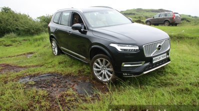 2015 Volvo XC90 D5 Inscription front quarter off road with predecessor full review