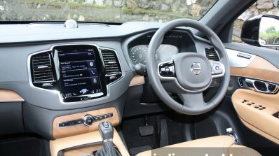 USED Volvo XC90 D5 POWERPULSE MOMENTUM AWD 2018 0dr Automatic (YP18XRD)