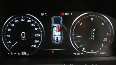 2015 Volvo XC90 D5 Inscription intrument display full review